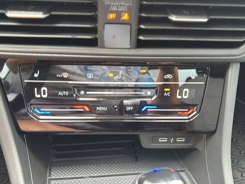 New 2026 Volkswagen Jetta SE FWD image 25