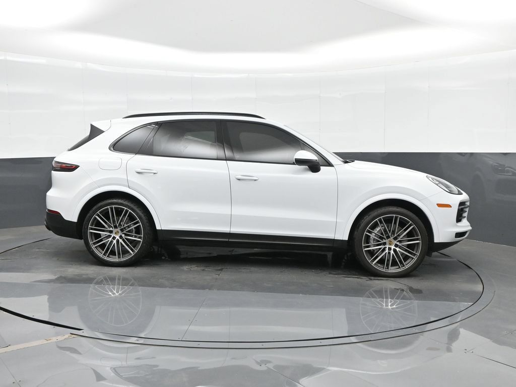 Certified 2023 Porsche Cayenne Platinum Edition AWD/4WD image 10