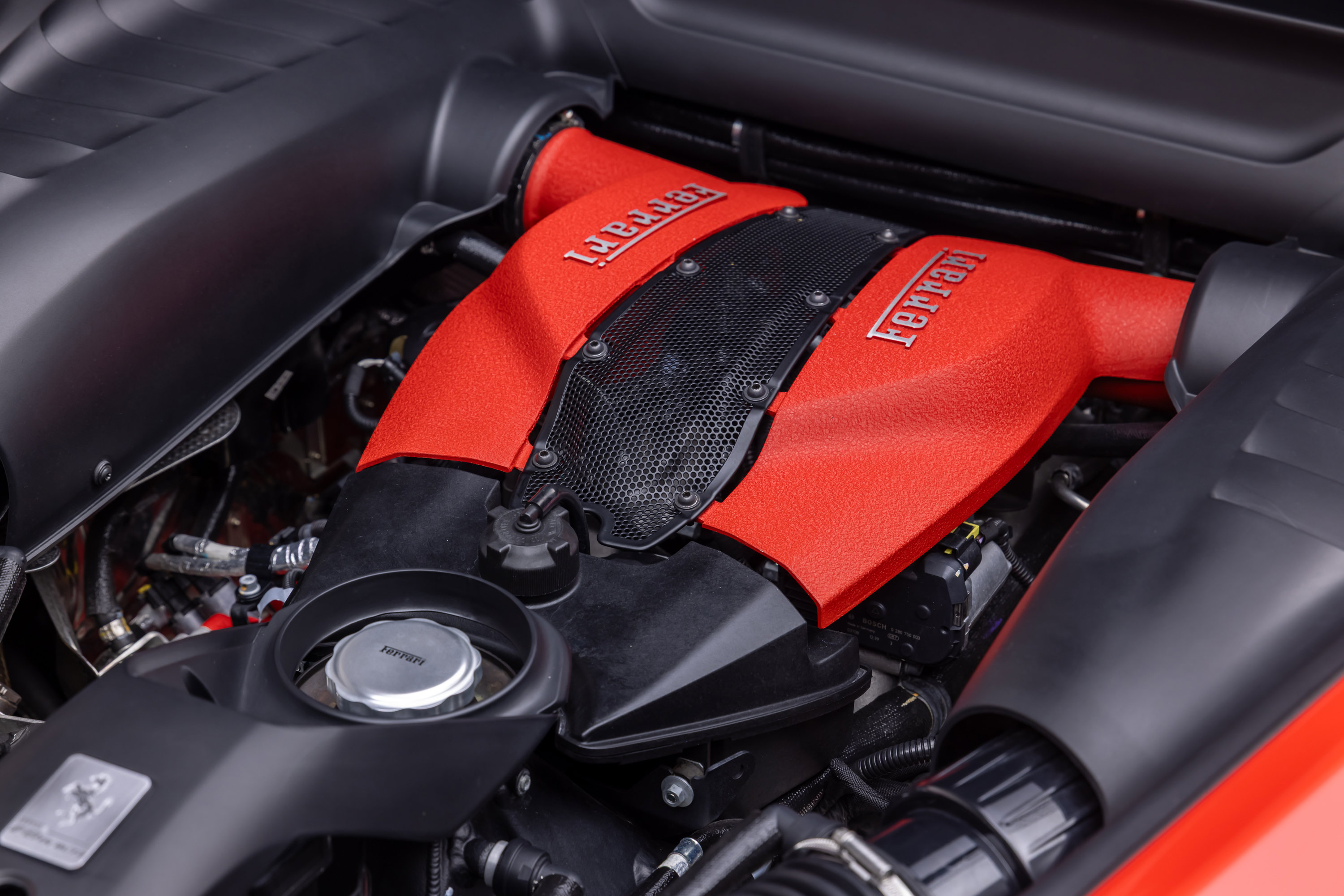 Certified 2020 Ferrari F8 Tributo RWD image 39