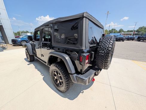 Used 2022 Jeep Wrangler Unlimited Rubicon image 6