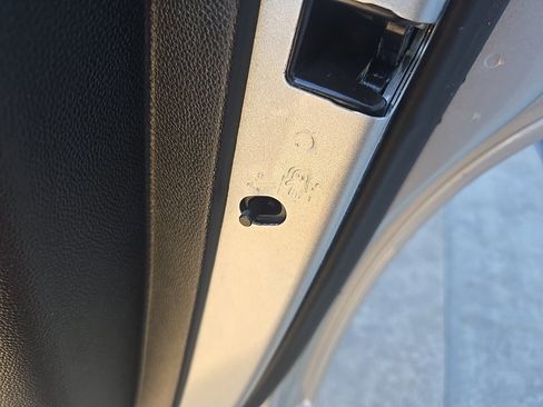 Used 2022 Chevrolet Traverse RS w/ LPO, Floor Liner Package image 78