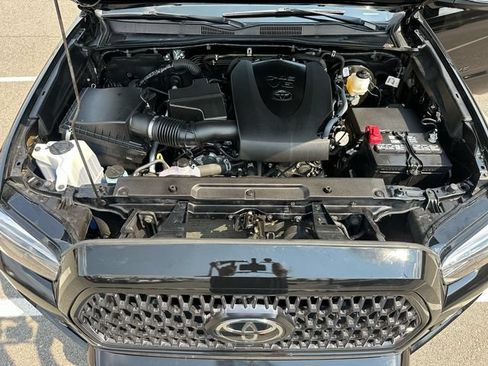 Certified 2023 Toyota Tacoma Limited w/ Nightshade Package AWD/4WD image 7