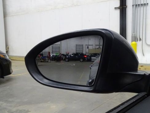 Used 2024 Volkswagen Jetta SE image 32