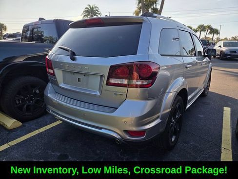 Used 2018 Dodge Journey Crossroad w/ Nav & Sun Group FWD image 5