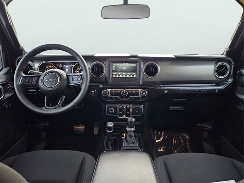 Used 2023 Jeep Wrangler Unlimited Sport image 11