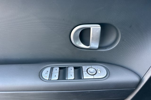 Used 2024 Hyundai Ioniq 5 SEL RWD image 11