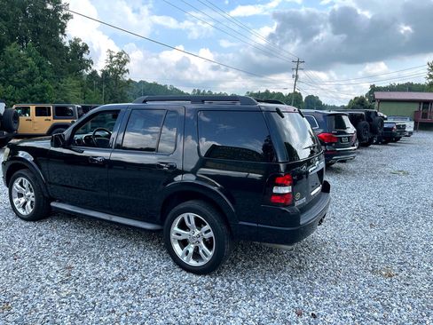 Used 2010 Ford Explorer XLT image 6