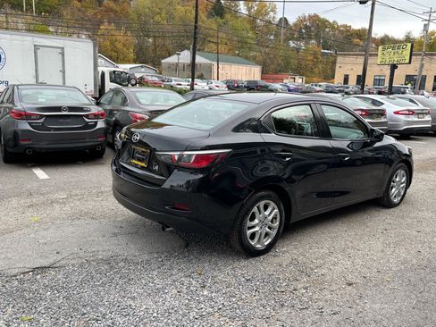 Used 2016 Scion iA 6A image 2