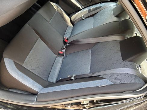Used 2025 Nissan Versa SV FWD image 35