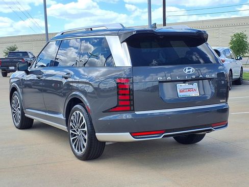 Used 2026 Hyundai Palisade Calligraphy image 2