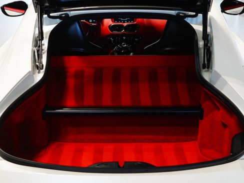 Used 2023 Aston Martin V12 Vantage RWD image 35