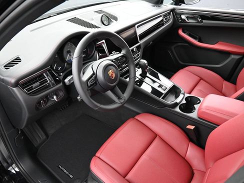 New 2026 Porsche Macan S AWD/4WD image 4