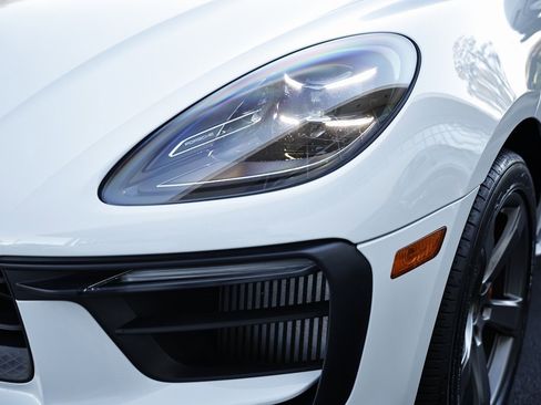 Used 2023 Porsche Macan S image 8