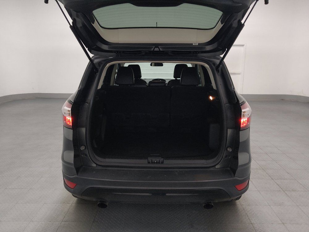Used 2017 Ford Escape SE w/ SE Sport Appearance Package FWD image 29