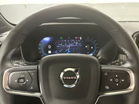 Used 2025 Volvo XC40 B5 Plus AWD/4WD image 12