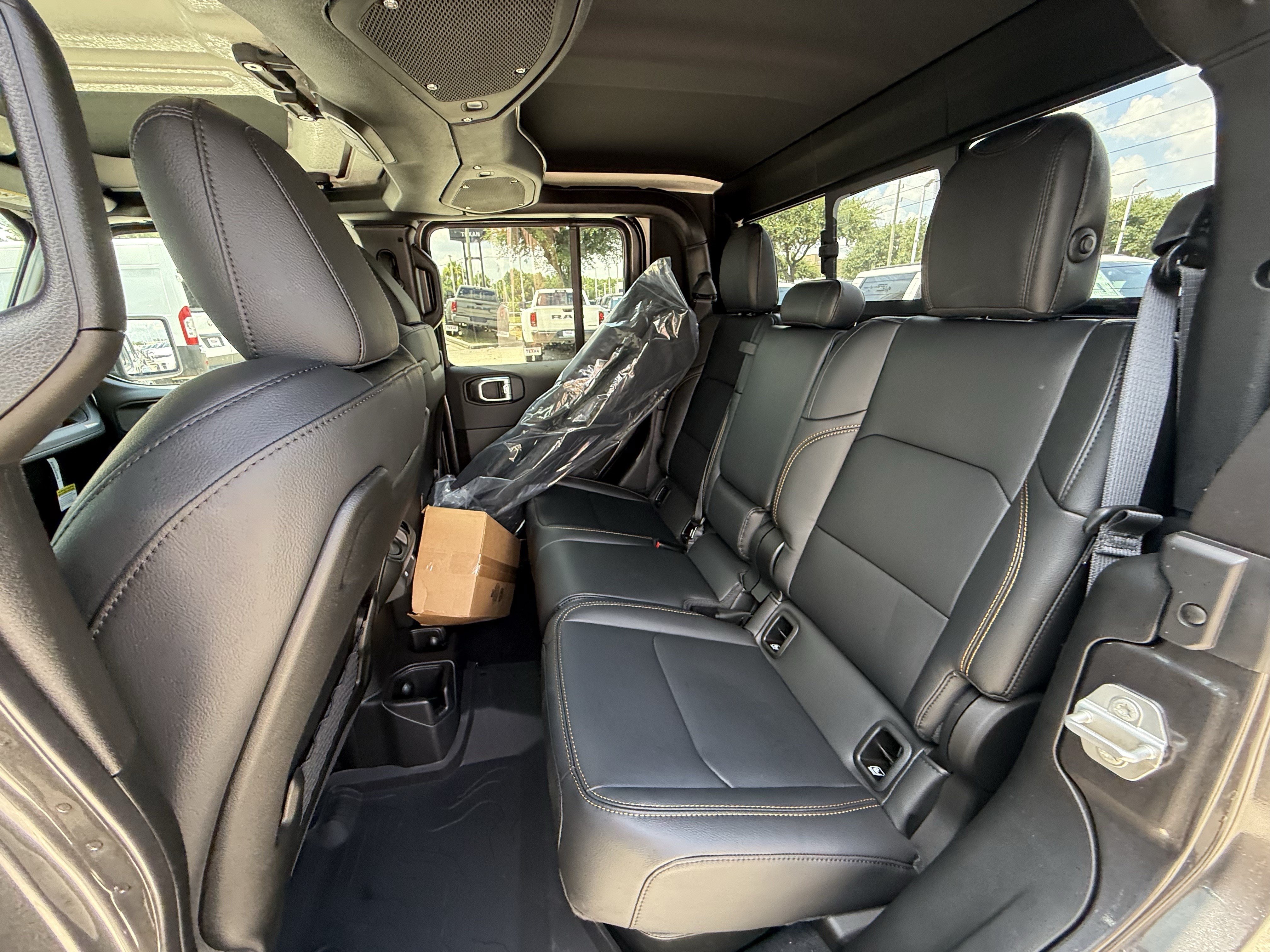 New 2026 Jeep Gladiator Mojave AWD/4WD image 7