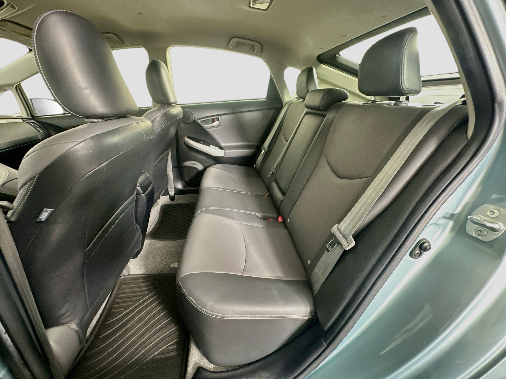 Used 2014 Toyota Prius Prime Advanced FWD image 27