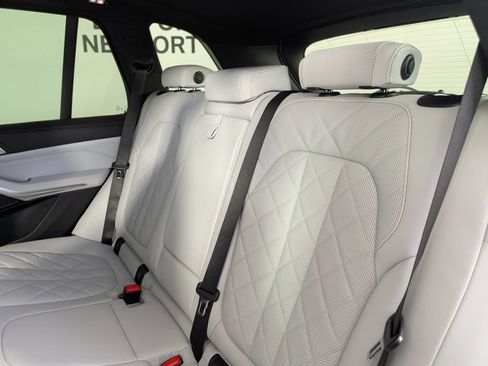 New 2026 BMW X5 xDrive40i AWD/4WD image 15