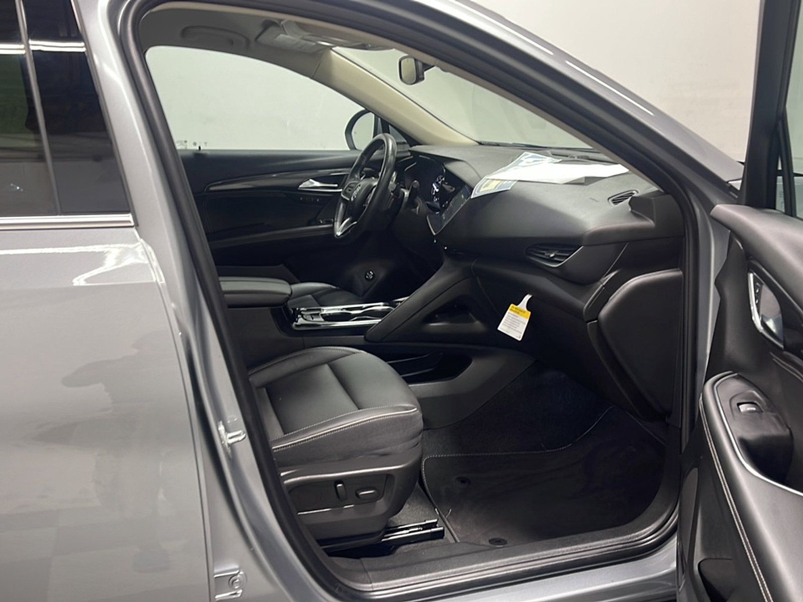 Used 2023 Buick Envision Essence AWD/4WD image 21