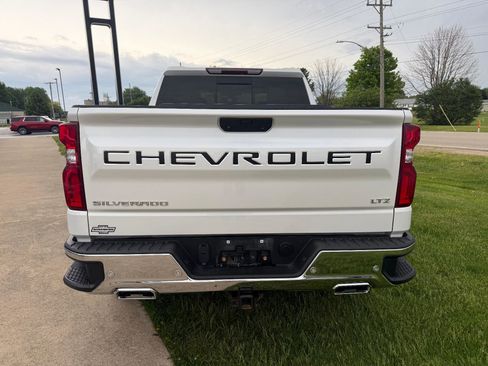 Used 2022 Chevrolet Silverado 1500 LTZ AWD/4WD image 6