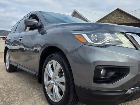 Used 2018 Nissan Pathfinder SL w/ SL Premium Package image 31