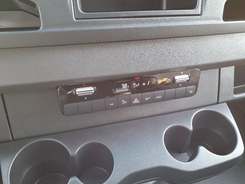 New 2025 Mercedes-Benz Sprinter 2500 image 18