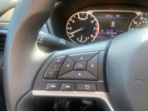 Certified 2025 Nissan Altima 2.5 SV FWD image 19