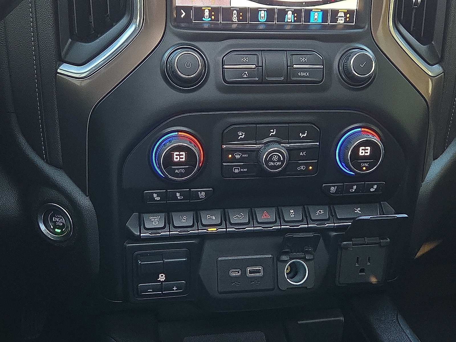 Used 2022 Chevrolet Silverado 3500 High Country AWD/4WD image 16