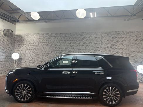 Used 2023 Hyundai Palisade Calligraphy FWD image 4