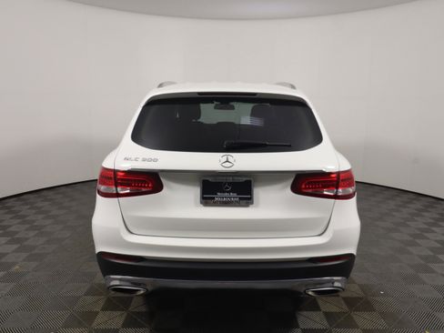Used 2019 Mercedes-Benz GLC 300 image 4