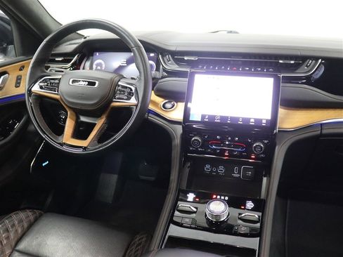 Used 2023 Jeep Grand Cherokee L Summit AWD/4WD image 29