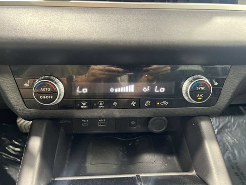 Used 2022 Mitsubishi Outlander SE FWD image 18