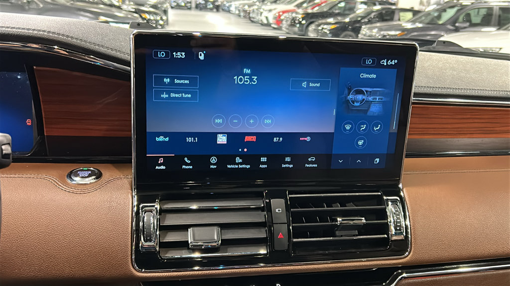 Used 2024 Lincoln Navigator Reserve AWD/4WD image 14