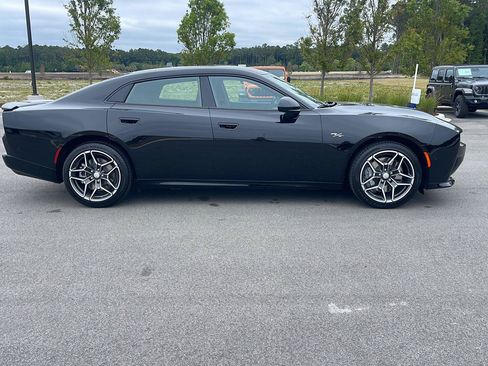 New 2026 Dodge Charger R/T AWD/4WD image 10