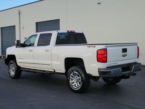 Used 2016 Chevrolet Silverado 2500 LTZ AWD/4WD image 3