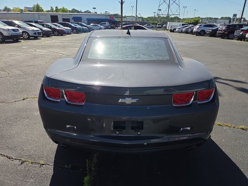 Used 2011 Chevrolet Camaro LT RWD image 4