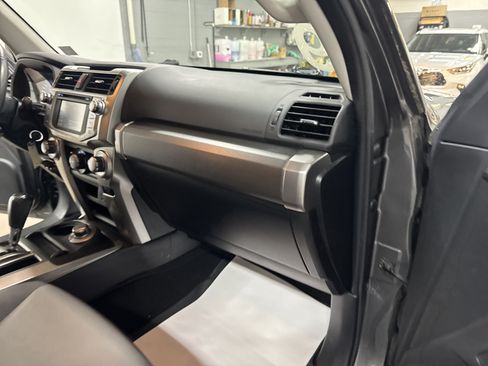 Used 2019 Toyota 4Runner SR5 Premium w/ Four Season Floor Mat Package AWD/4WD image 32