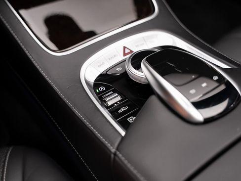 Used 2018 Mercedes-Benz S 560 Cabriolet image 54