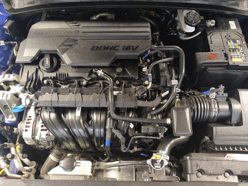 Used 2025 Hyundai Elantra SEL FWD image 30