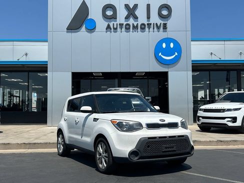 Used 2015 Kia Soul + FWD image 1