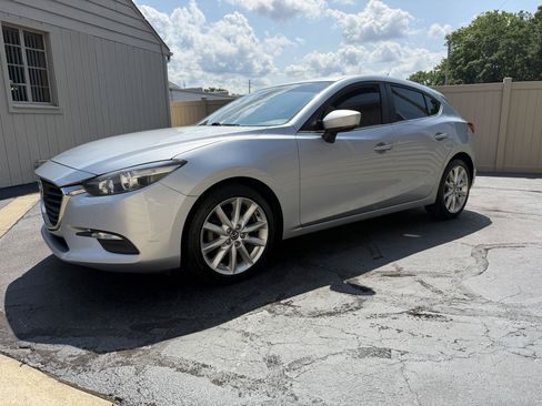 Used 2017 MAZDA MAZDA3 Touring FWD image 8