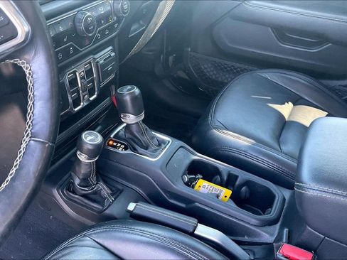 Used 2021 Jeep Wrangler Unlimited Sahara AWD/4WD image 18