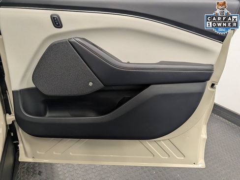 Used 2025 Ford Mustang Mach-E Premium AWD/4WD image 34