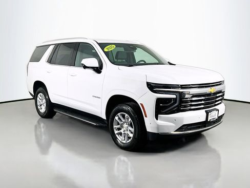 Used 2025 Chevrolet Tahoe LT image 3