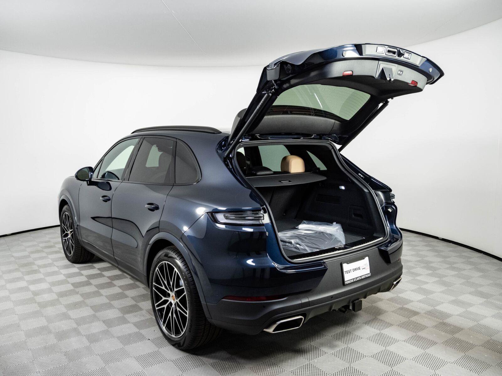 New 2026 Porsche Cayenne AWD/4WD image 33