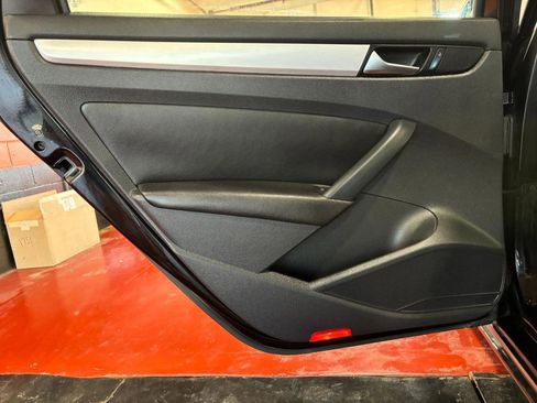 Used 2012 Volkswagen Passat 2.5 SE image 27