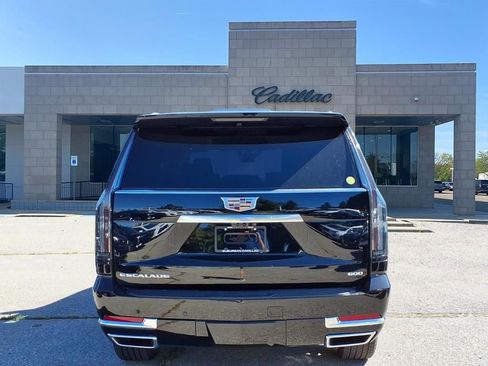 New 2026 Cadillac Escalade Luxury w/ LPO, Floor Liner Package image 5