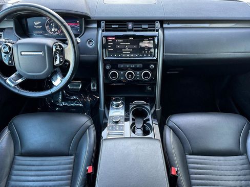 Used 2019 Land Rover Discovery HSE image 13
