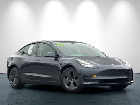 Used 2022 Tesla Model 3 image 2