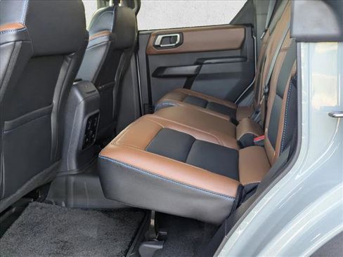 New 2024 Ford Bronco Outer Banks w/ Sasquatch Package image 19